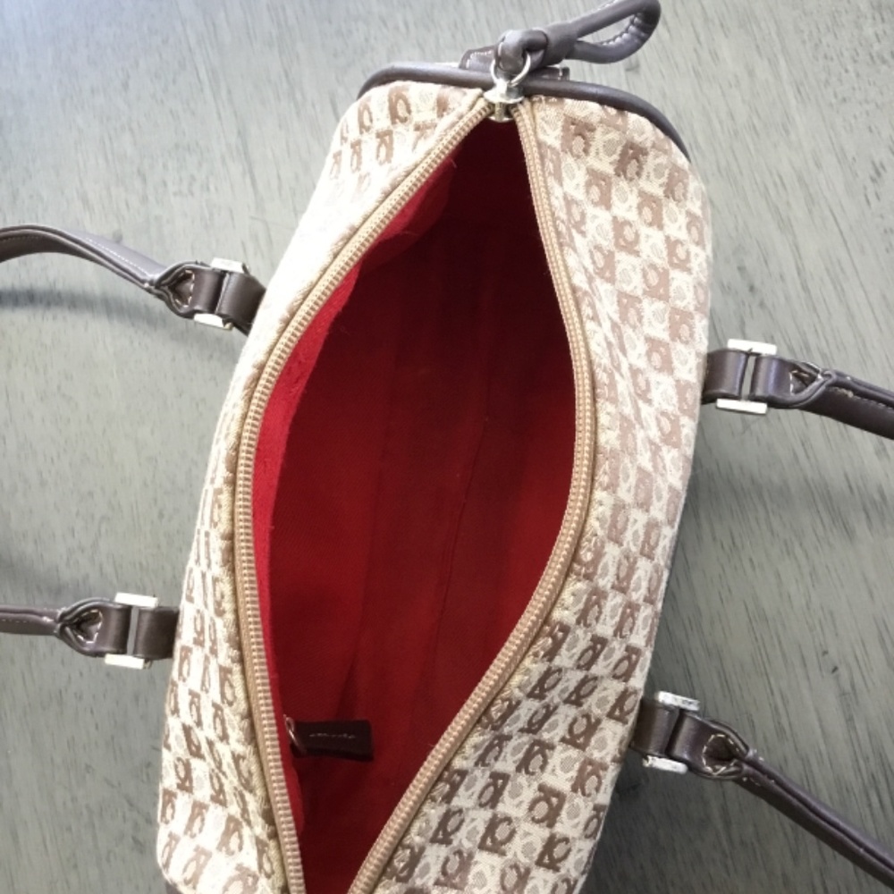 Liz Claiborne Mini Purse - Picture 5 of 9